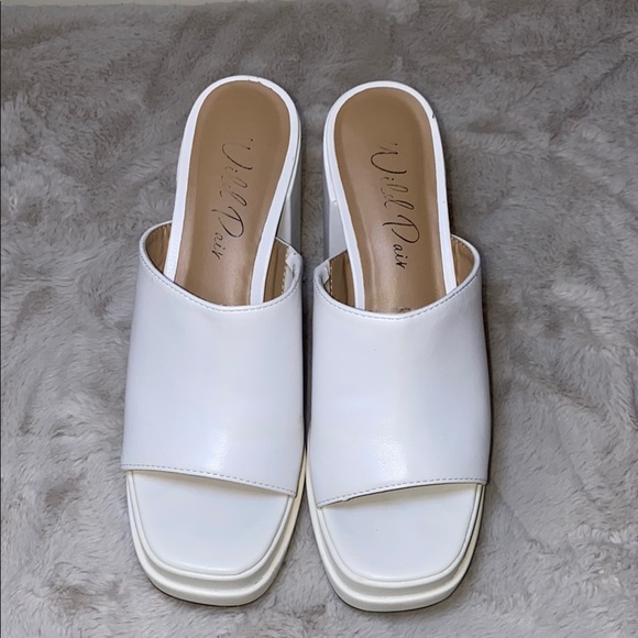 Wild Pair White Platform Mules - Picture 4 of 9